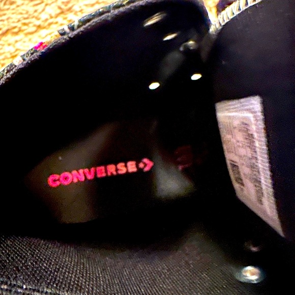 Converse - Picture 6 of 6